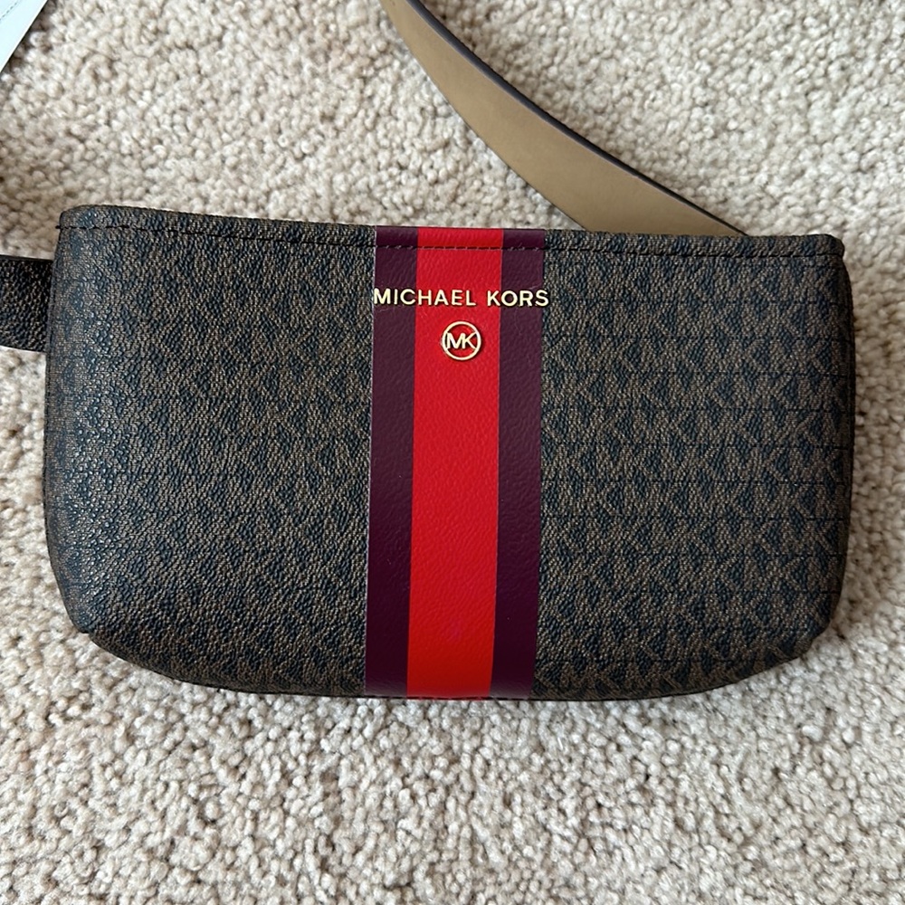 Michael Kors belt bag - Picture 2 of 5